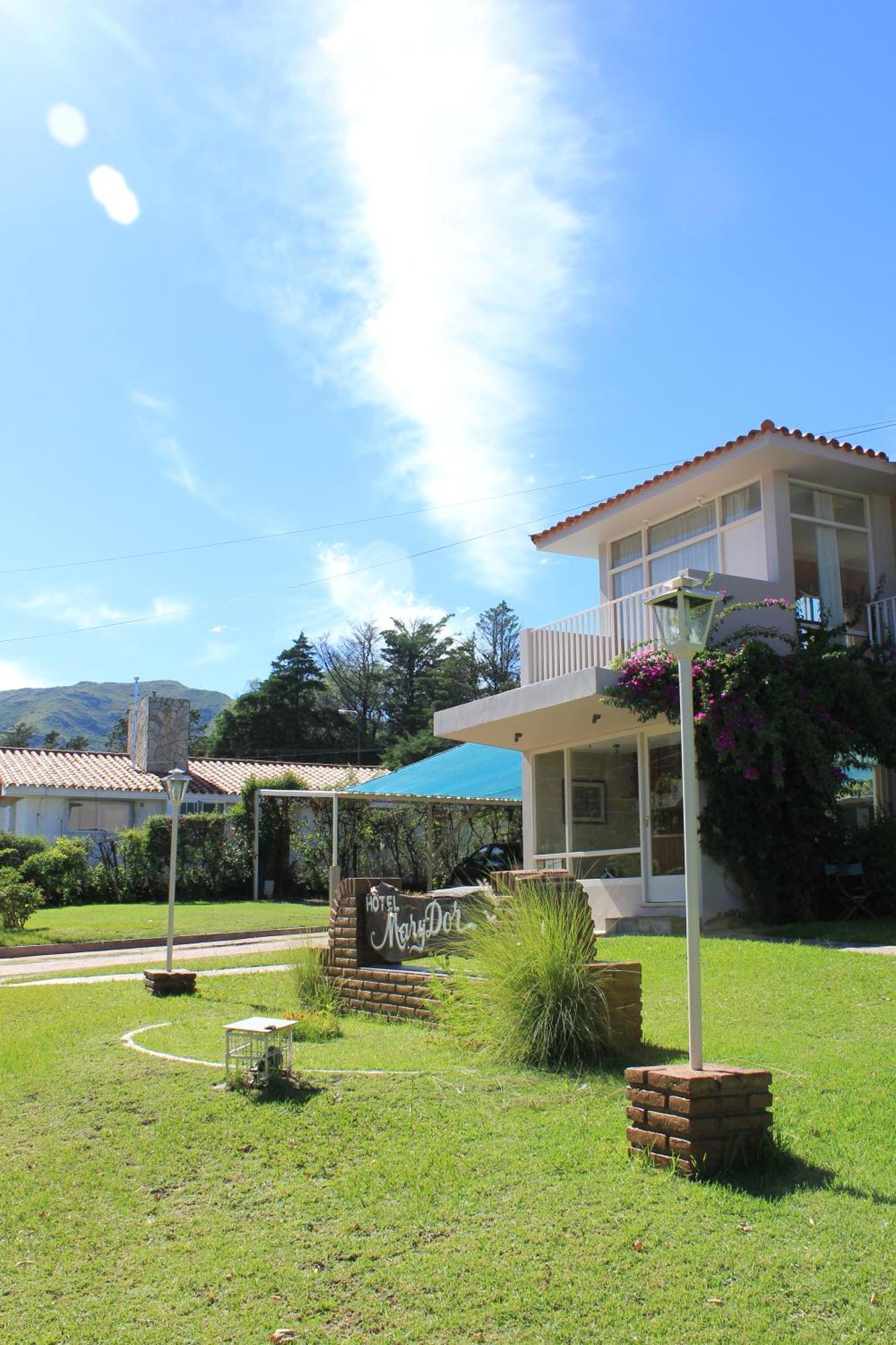 Hotel Marydor La Falda Extérieur photo